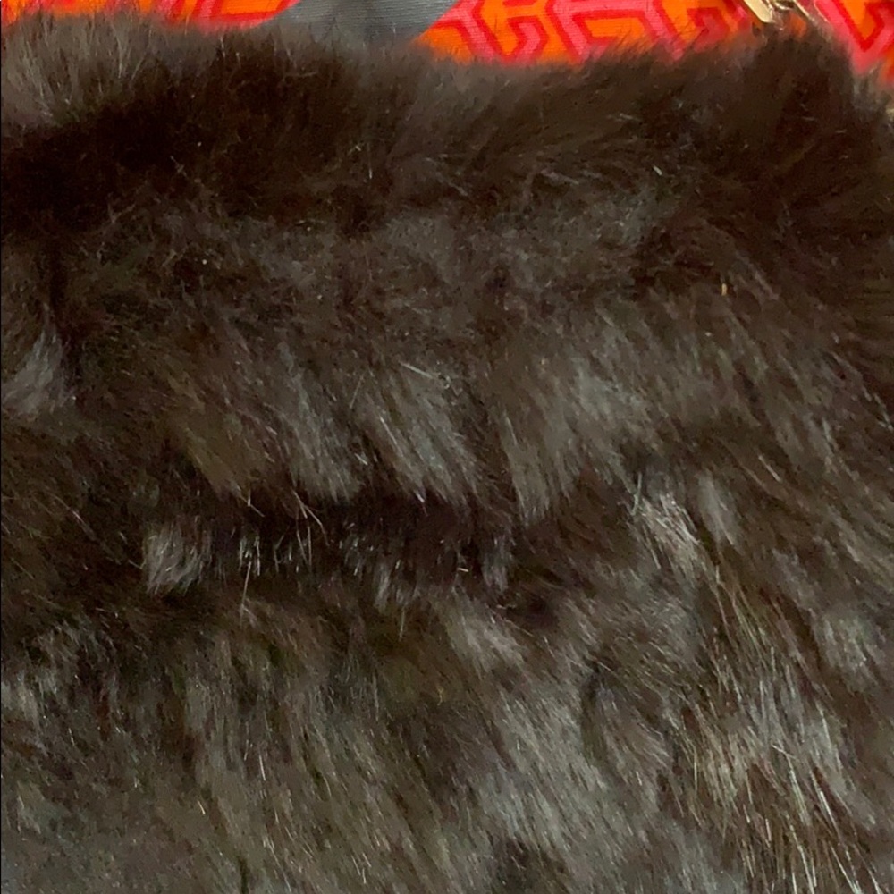 Tory Burch black Rabbit fur logo handbag w chain - Picture 4 of 8